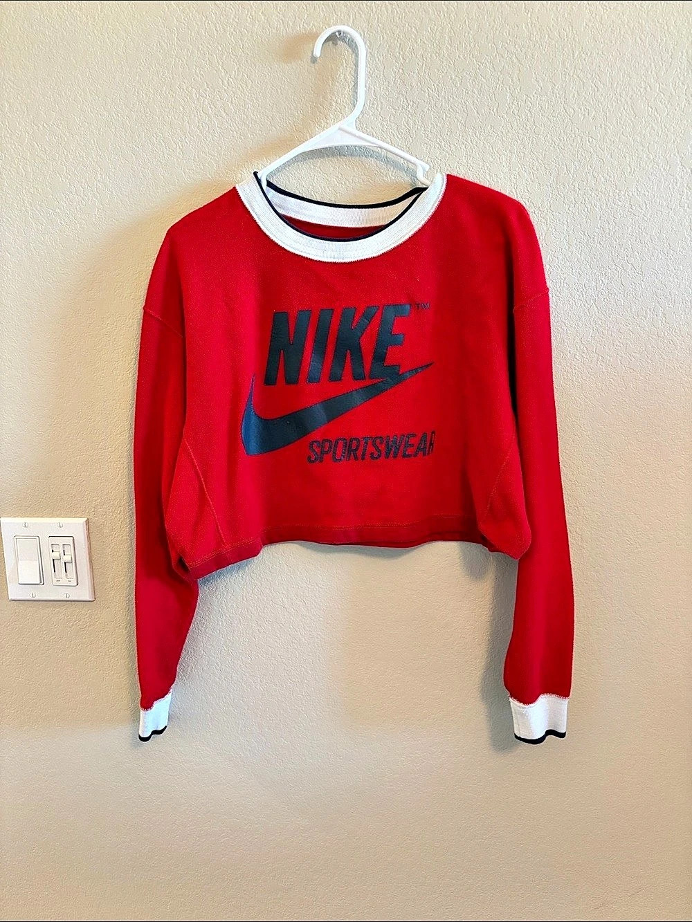 Nike Reversible Cropped Sportswear Sweatshirt in Red Like New